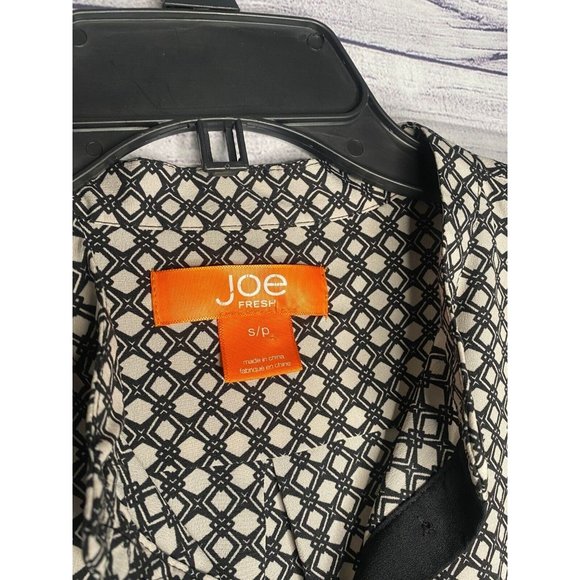 NWOT Joe Fresh women's black/white geometric blouse size small oversized - Picture 4 of 4